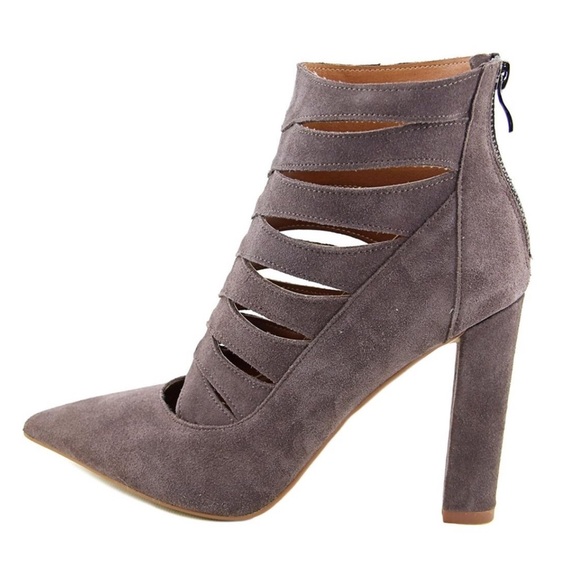 Steve Madden Shoes - ⭐️BOGO FREE⭐️ Steve Madden Cardii suede pointed toe shoe